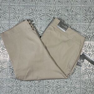 JM Collection Cream Capri Pants Comfort Waistband With Button Tabs Sz 3X NWT